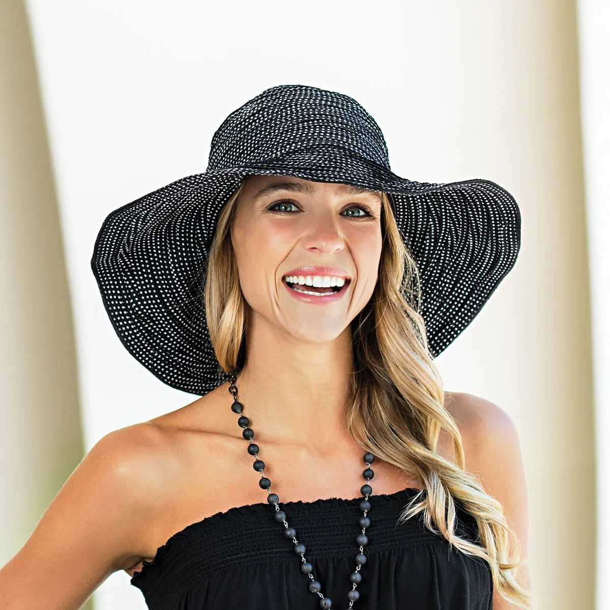 Wallaroo Scrunchie Dots Hat